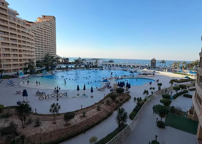 Porto Sokhna Pyramids Family Sav View Apartment